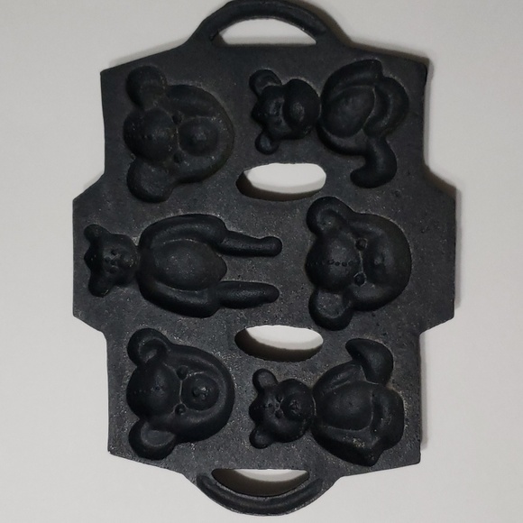 Other - Vintage Cast Iron Teddy Bear Mold